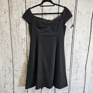 long sleeve formal black dress ZARA. Short black dress with a halterneck. TM  Hibuy market